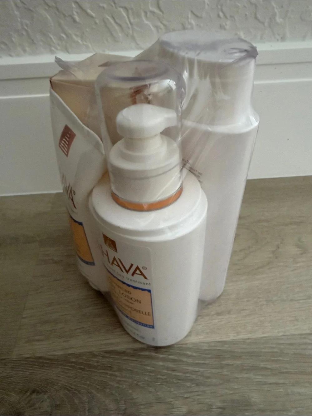 4 AHAVA Women’s Moisturizer Set Cream Packaging